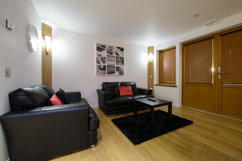 אברדין Zinn Apartments - City Centre מראה חיצוני תמונה